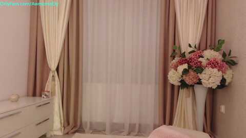 awesomeely @ myfreecams on 20231128