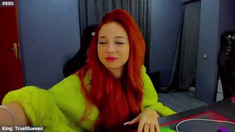 blueees @ myfreecams on 20231128