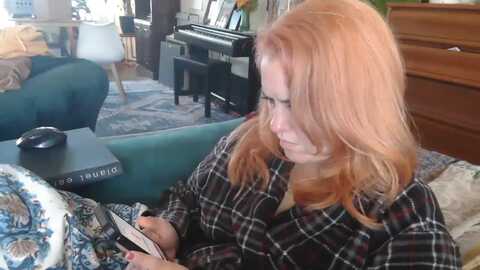 ellelovelace5 @ myfreecams on 20231128