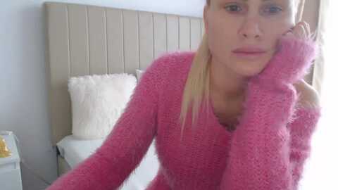 hrystina_ @ myfreecams on 20231128