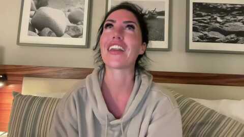 itskylieeh @ myfreecams on 20231128