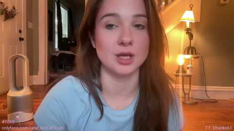 jane_fern @ myfreecams on 20231128