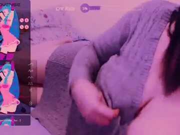 joanna4you_ @ myfreecams on 20231128