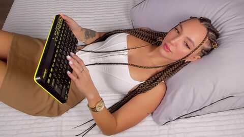 lekswest @ myfreecams on 20231128