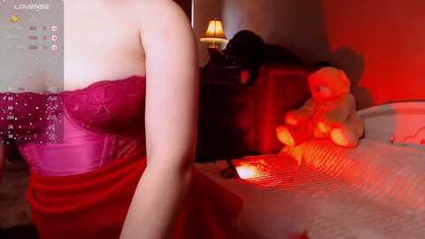 oliviatilbury @ myfreecams on 20231128