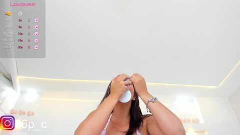 paula_cossio @ myfreecams on 20231128