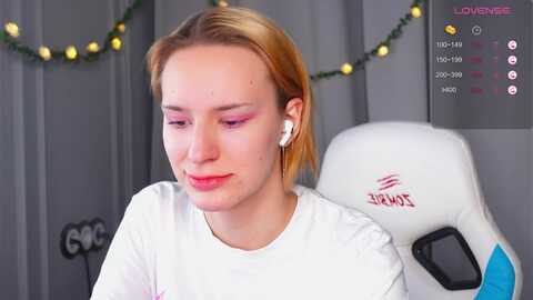 ramonak @ myfreecams on 20231128