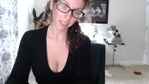 sarah_stark @ myfreecams on 20231128