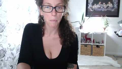 sarah_stark @ myfreecams on 20231128