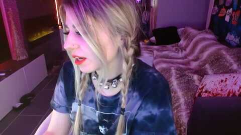 serafina @ myfreecams on 20231128