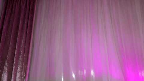 skinnymaya @ myfreecams on 20231128