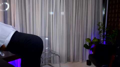 sophianicolle @ myfreecams on 20231128