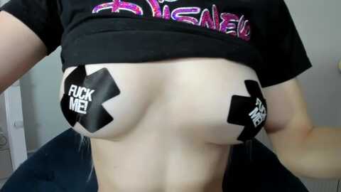 yesbarbie @ myfreecams on 20231128