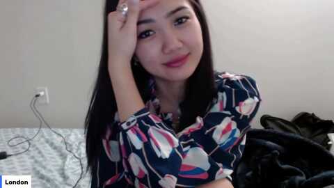 londontipton @ myfreecams on 20231129