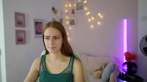 naomi_woods18 @ myfreecams on 20231129