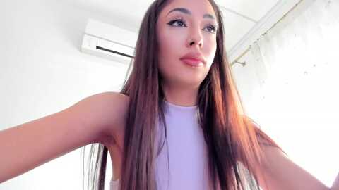 awesomejolie @ myfreecams on 20231130