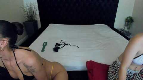 kylienicole @ myfreecams on 20231130