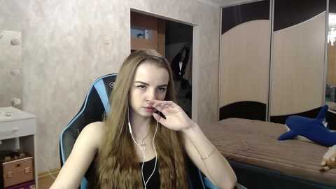 lio_noy @ myfreecams on 20231130