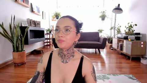 ysabeau @ myfreecams on 20231130