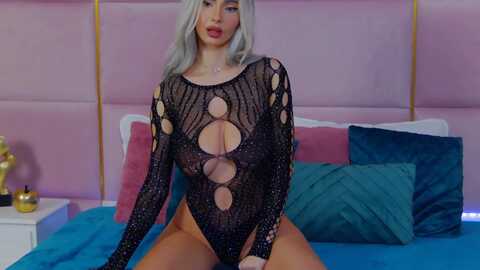 elablue @ myfreecams on 20231201