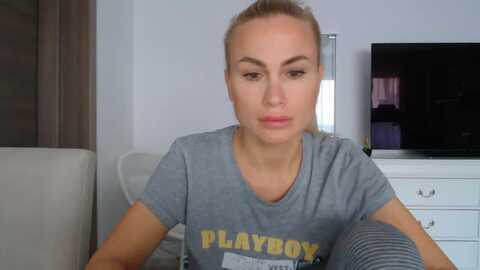 hrystina_ @ myfreecams on 20231201