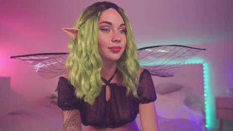 sarah_pink @ myfreecams on 20231201