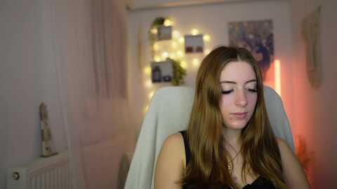 tina_nappi18 @ myfreecams on 20231201