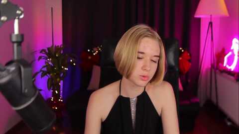 abby__love @ myfreecams on 20231202