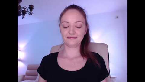 addictivelara @ myfreecams on 20231202