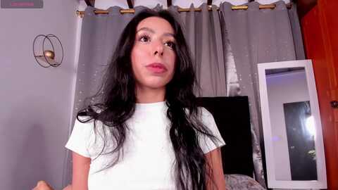 antonelabella @ myfreecams on 20231202