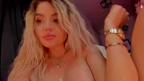 blond3b @ myfreecams on 20231202