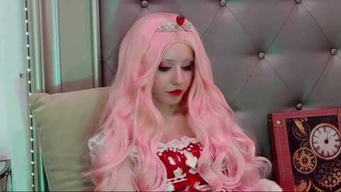 freyagold @ myfreecams on 20231202