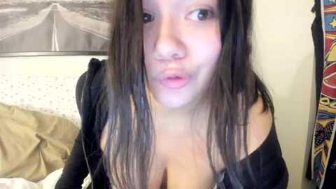 imava @ myfreecams on 20231202