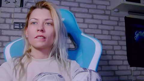 karoline121 @ myfreecams on 20231202