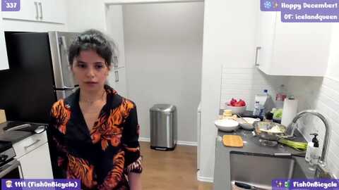 litty @ myfreecams on 20231202