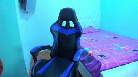 lore_dool @ myfreecams on 20231202