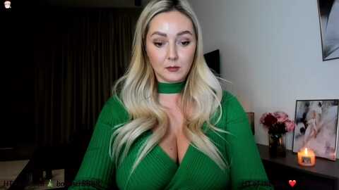 mi_ha @ myfreecams on 20231202