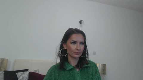 anahathor @ myfreecams on 20231203