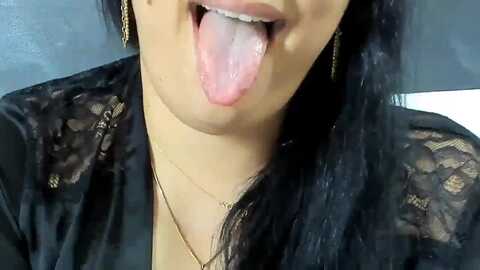 anakareni @ myfreecams on 20231203