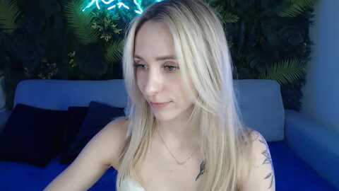 horny_blond @ myfreecams on 20231203