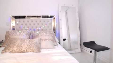 kimceretti @ myfreecams on 20231203