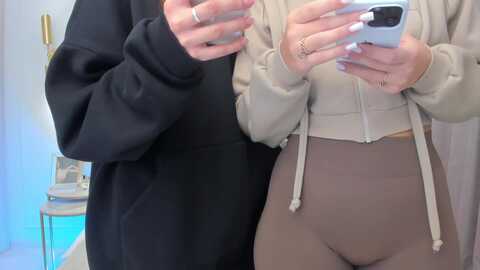 milavox @ myfreecams on 20231203