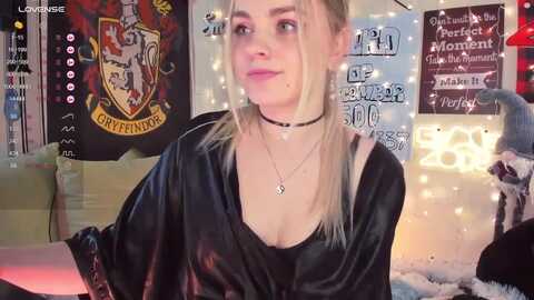 ronnie_ @ myfreecams on 20231203