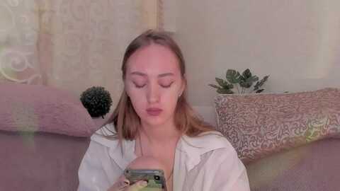 selenamir @ myfreecams on 20231203