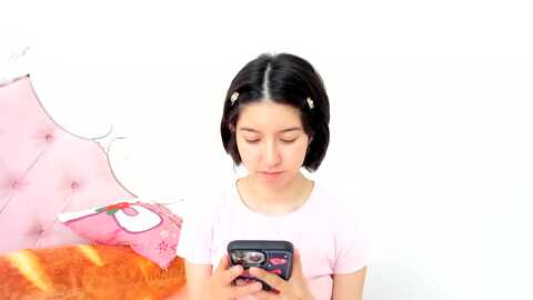 cherrycute666 @ myfreecams on 20231204