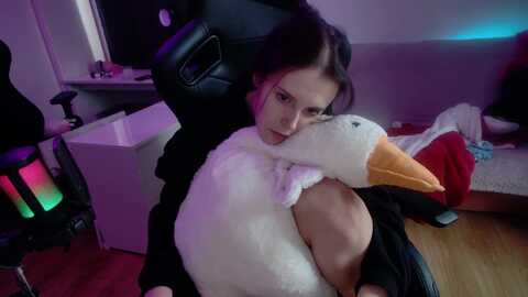 crybabykys @ myfreecams on 20231204