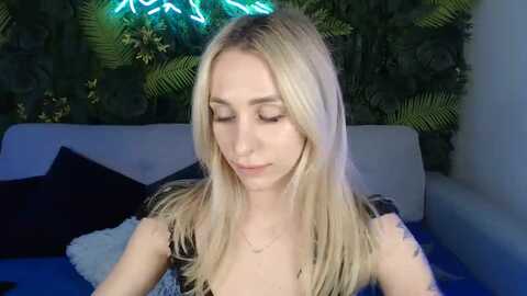 horny_blond @ myfreecams on 20231204