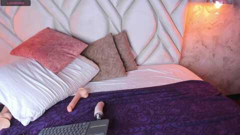 kyle2050 @ myfreecams on 20231204