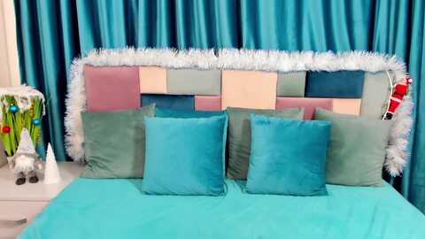 miramauer @ myfreecams on 20231204