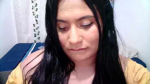 alice_222 @ myfreecams on 20231205